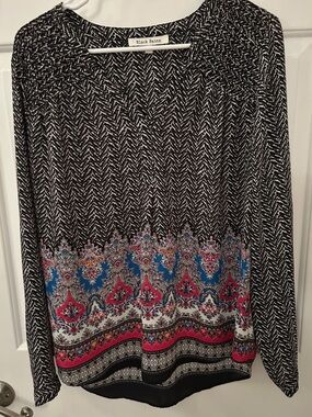 Black Rainn Black Patterned Long-Sleeve Top with Pink and Blue Border Print